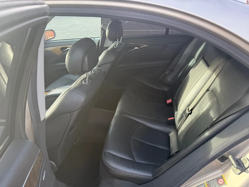 Mercedes-Benz E 280 CDI, снимка 7 - Автомобили и джипове - 52680681