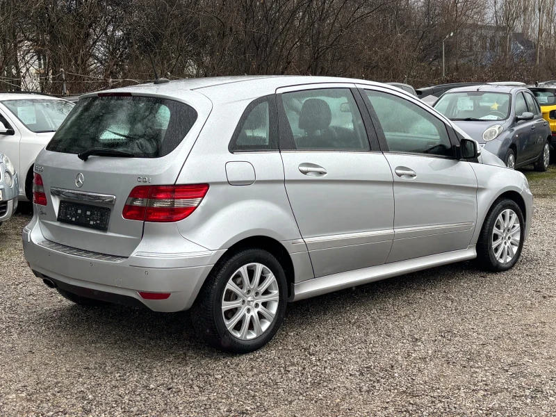 Mercedes-Benz B 180 180CDI, снимка 5 - Автомобили и джипове - 52890568