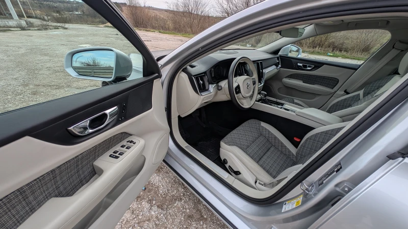 Volvo S60 T-6 AWD, снимка 14 - Автомобили и джипове - 53476938