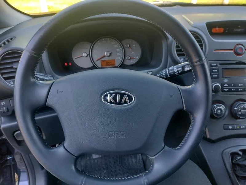 Kia Carens 2,0CRDI 140ps - изображение 7