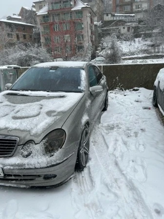 Mercedes-Benz E 320, снимка 9 - Автомобили и джипове - 53224158