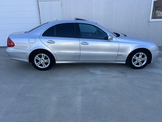 Mercedes-Benz E 280 3.0/Avantgarde, снимка 5 - Автомобили и джипове - 54305141