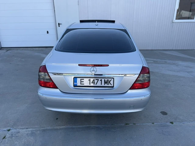 Mercedes-Benz E 280 3.0/Avantgarde, снимка 8 - Автомобили и джипове - 54305141