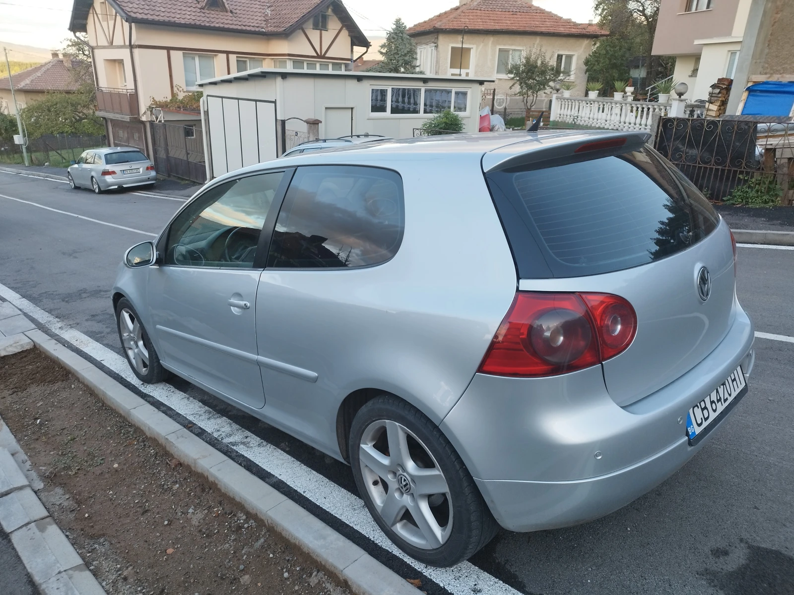 VW Golf 2.0 tdi 16v * AMC - изображение 7