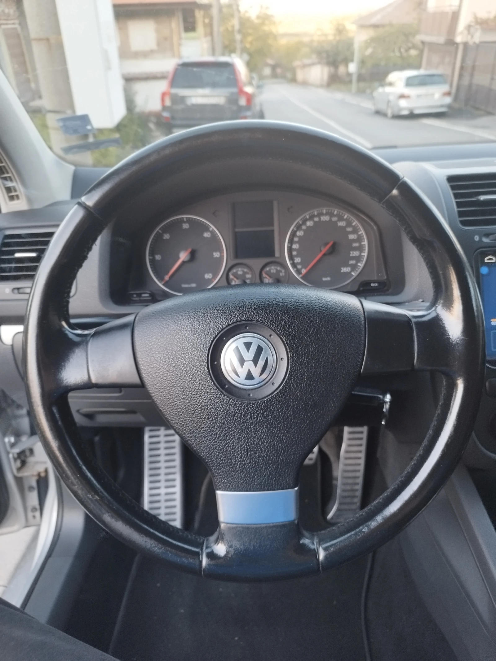 VW Golf 2.0 tdi 16v * AMC - изображение 10