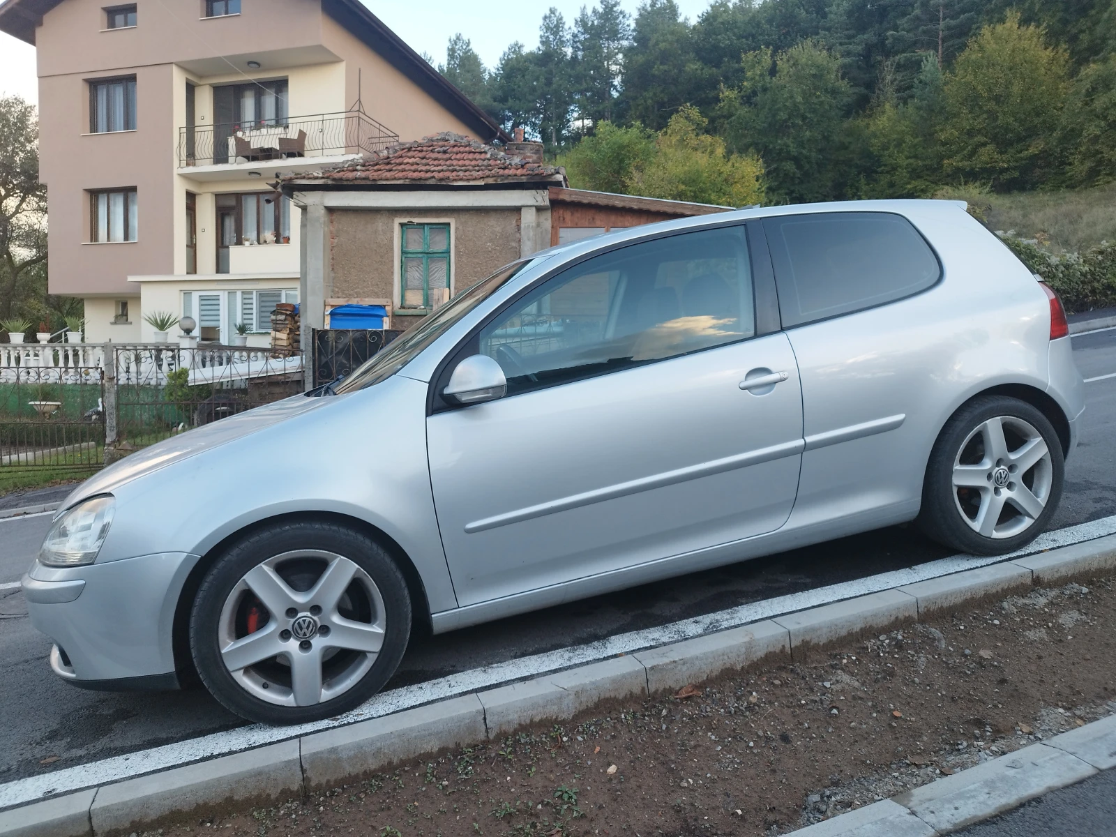 VW Golf 2.0 tdi 16v * AMC - изображение 3