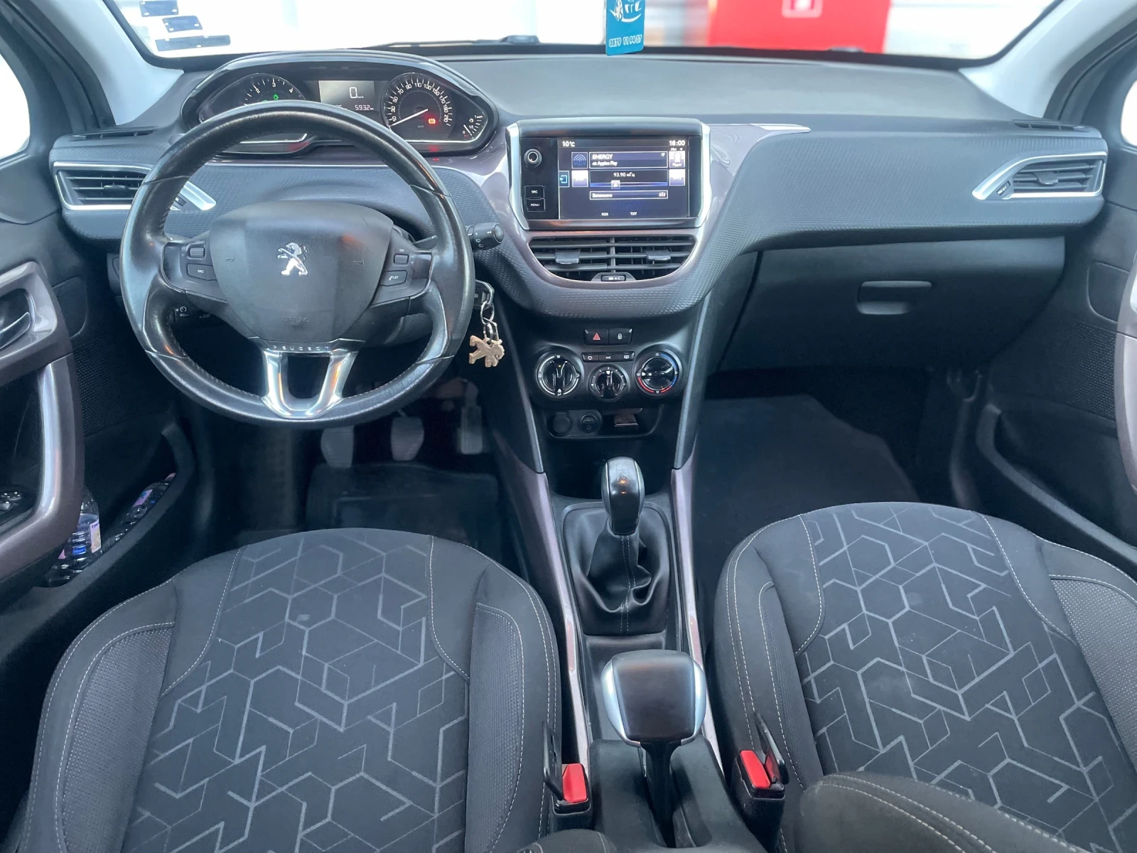 Peugeot 2008 1.6 HDi 92 к.с. - изображение 8