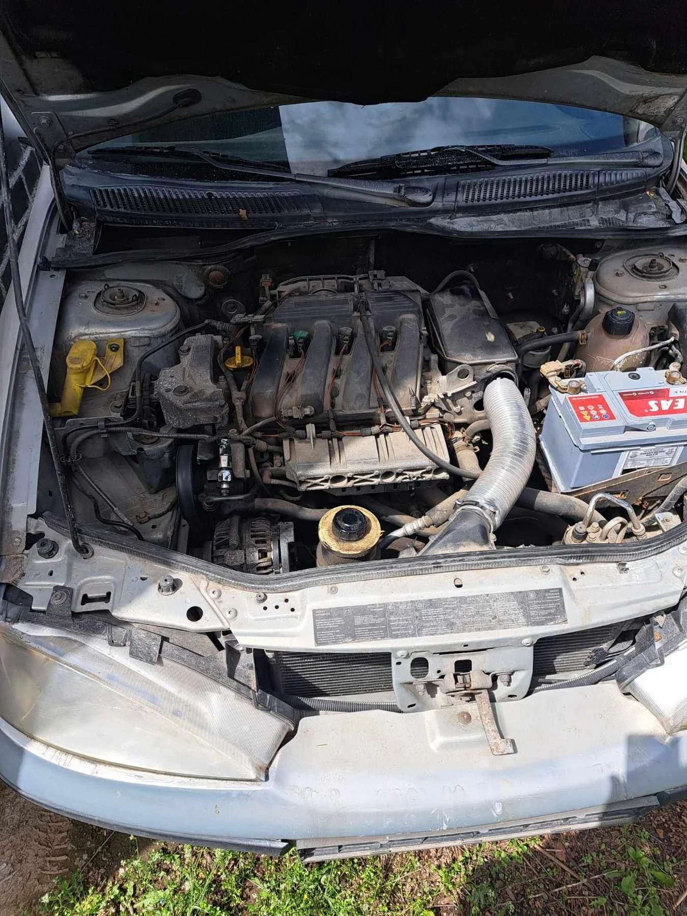 Renault Megane 1.6 - изображение 3