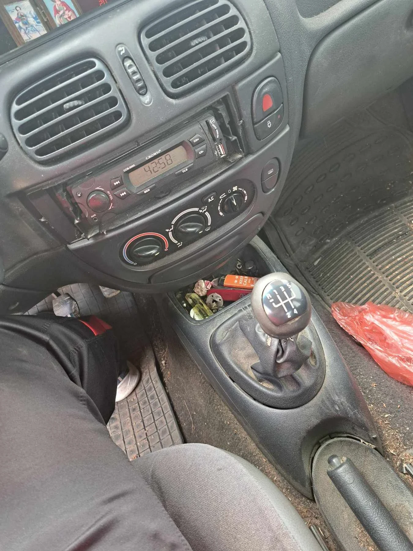 Renault Megane 1.6 - изображение 4