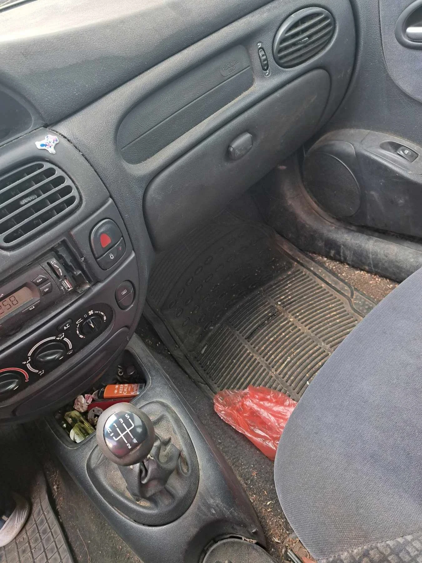Renault Megane 1.6 - изображение 5