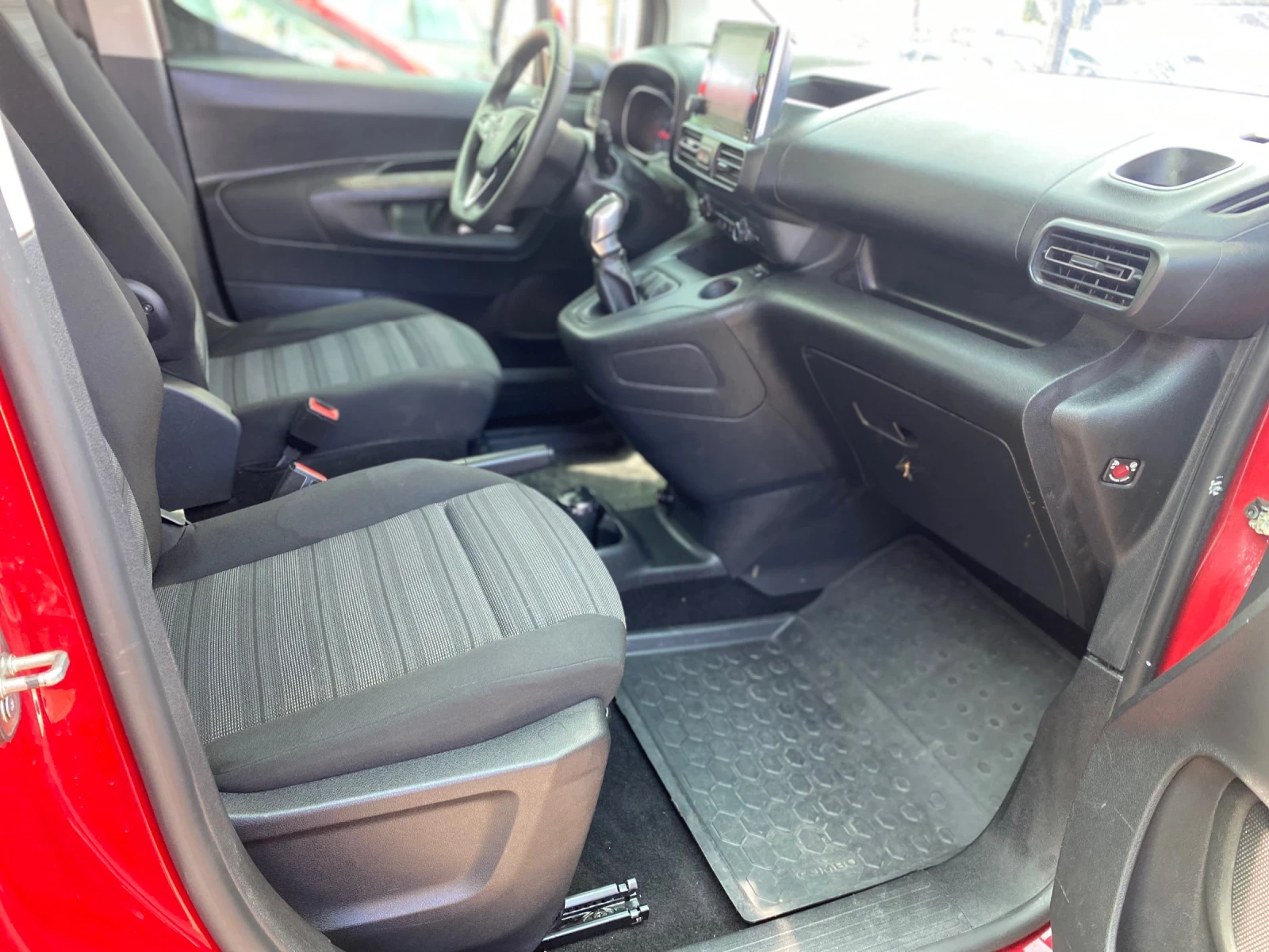 Opel Combo 1.5 bluehdi   - изображение 8
