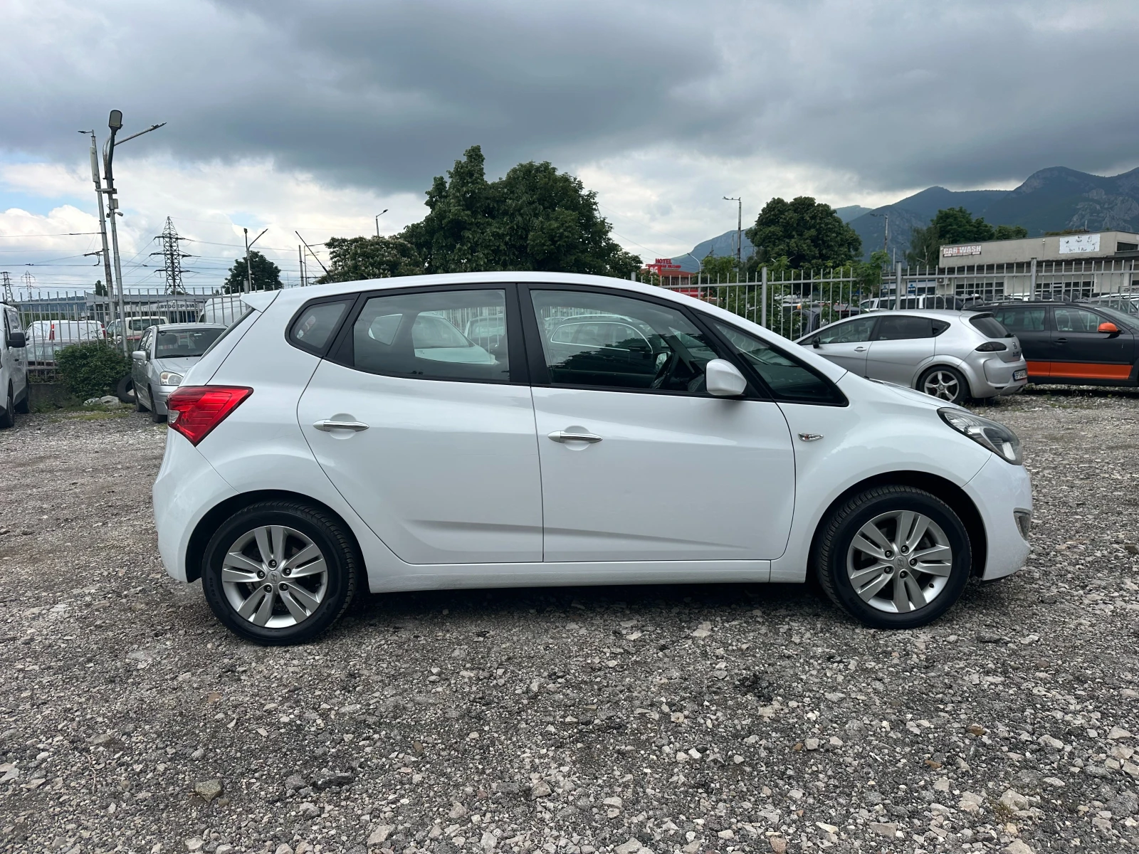 Hyundai Ix20 1.4I90kc LPG ITALIA - изображение 6