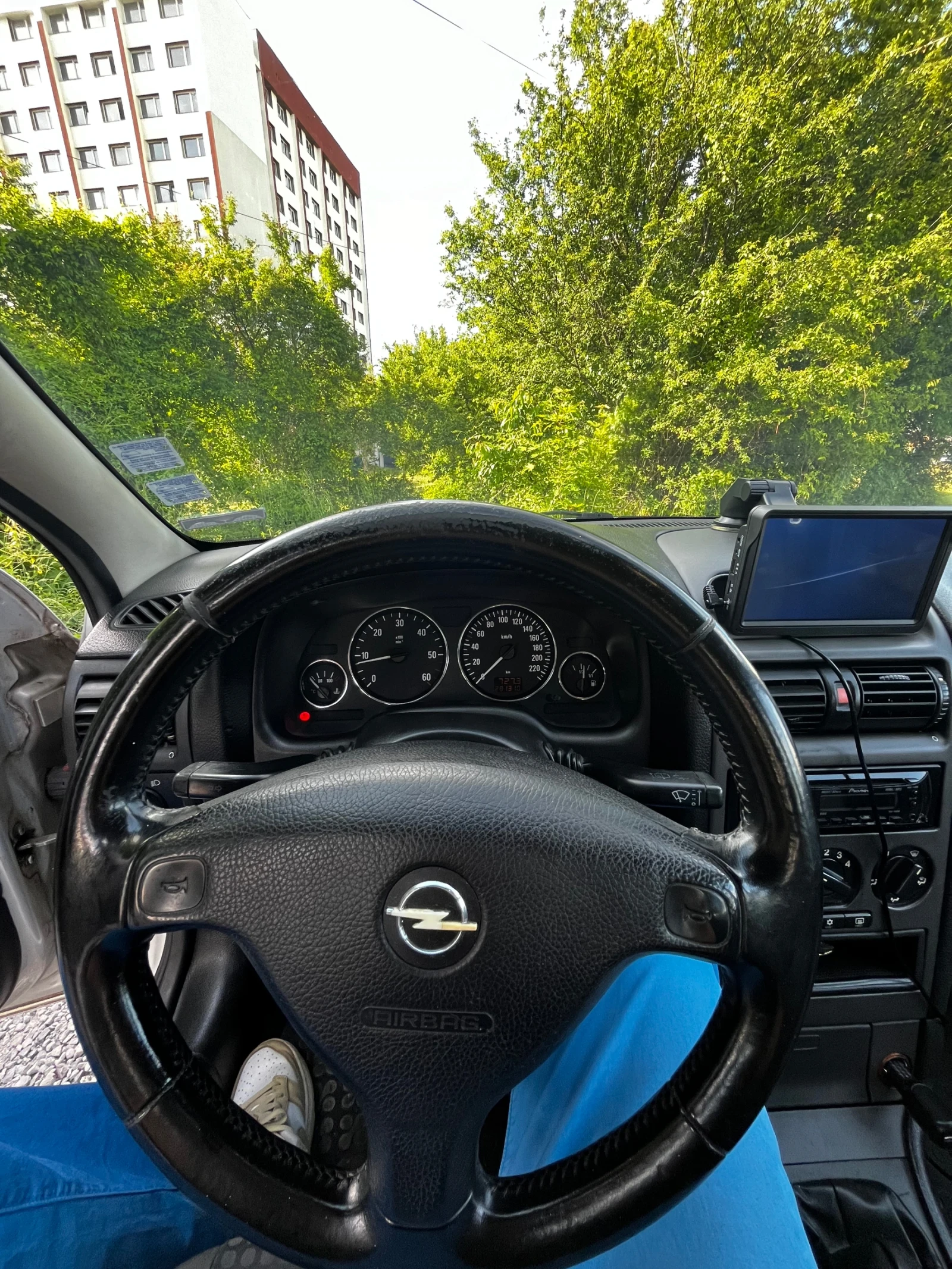 Opel Astra 2, 2 DTI (125 к.с) - изображение 7