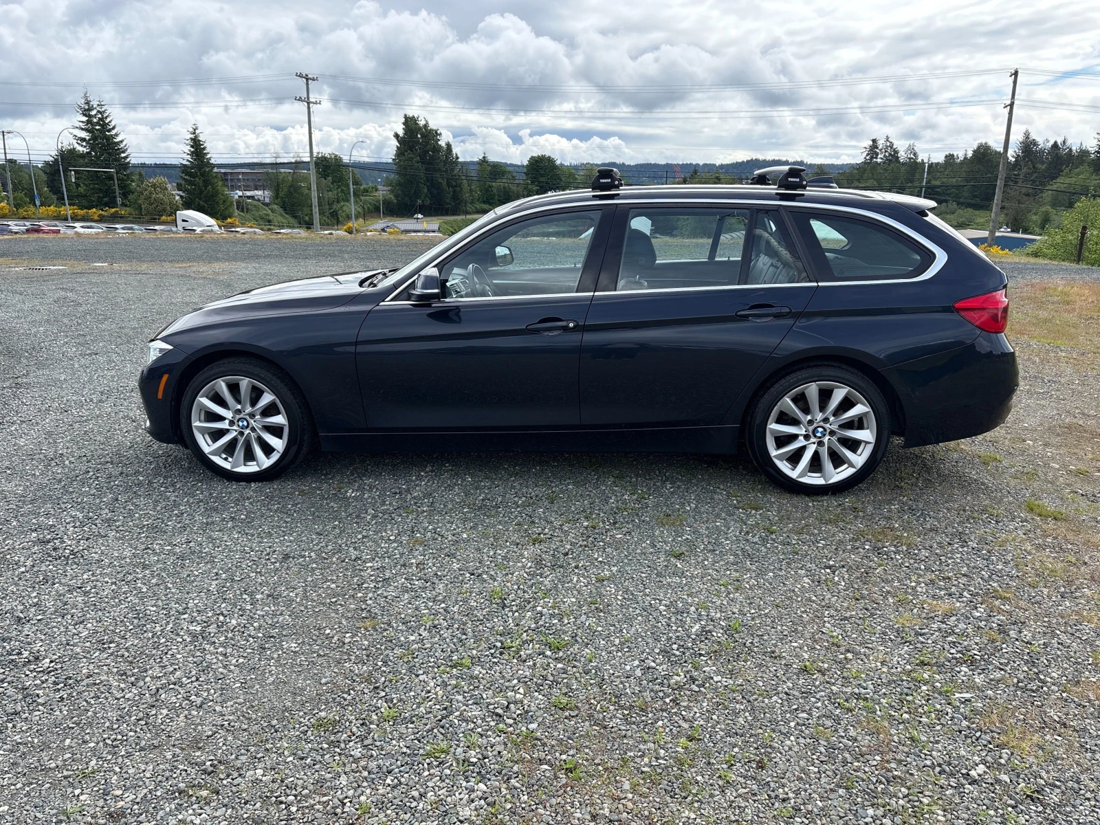 BMW 330 I xDrive* ЦЕНА ДО БЪЛГАРИЯ* (CARFAX) - изображение 3