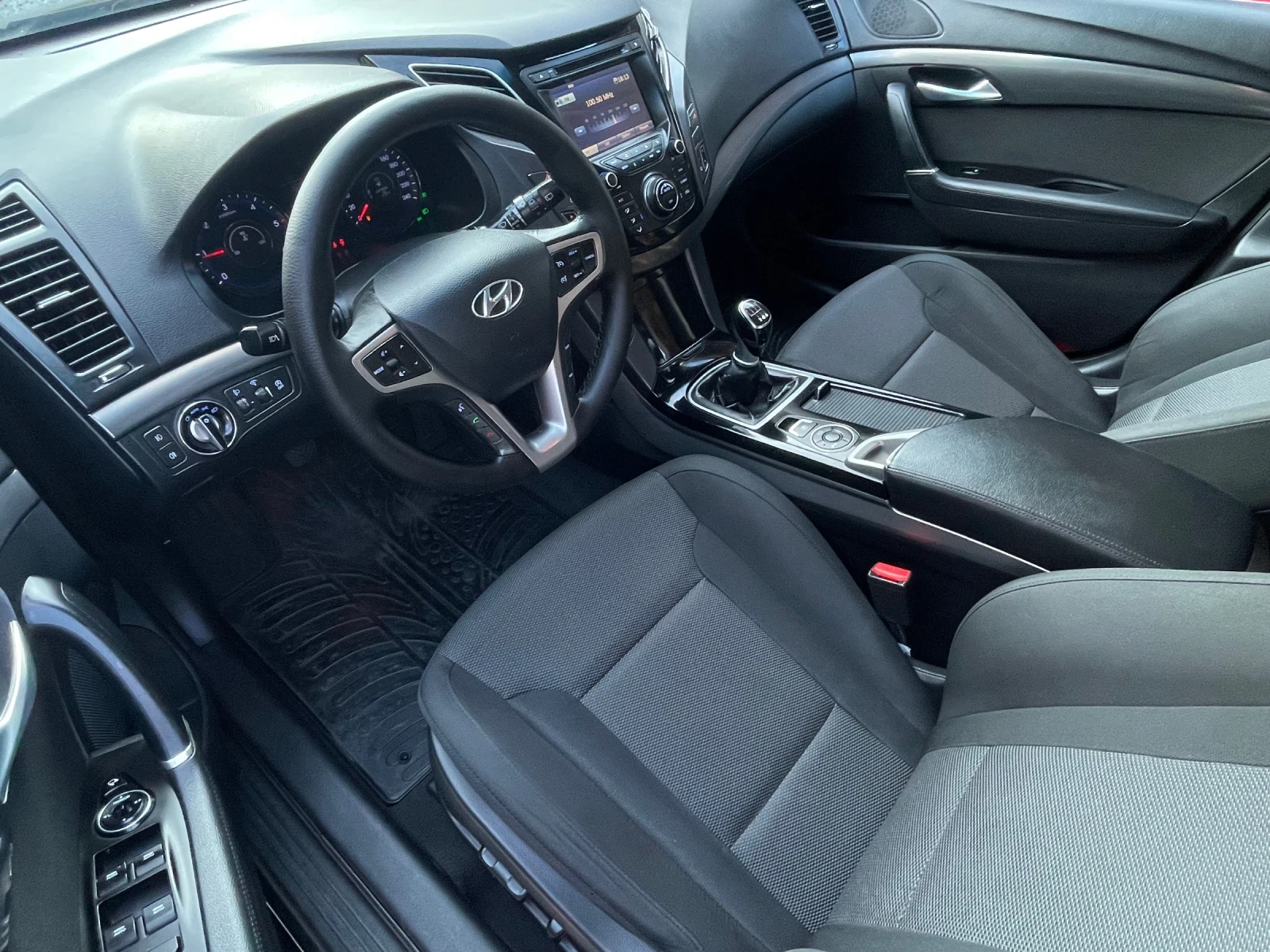Hyundai I40 1.7 CRDI - изображение 10