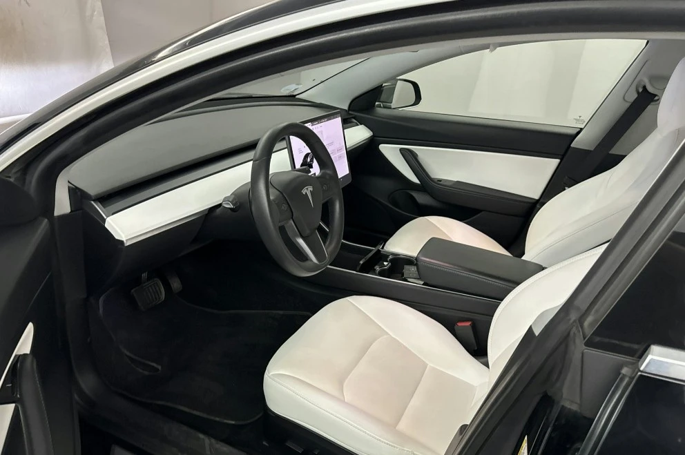 Tesla Model 3  44   | Mobile.bg   13