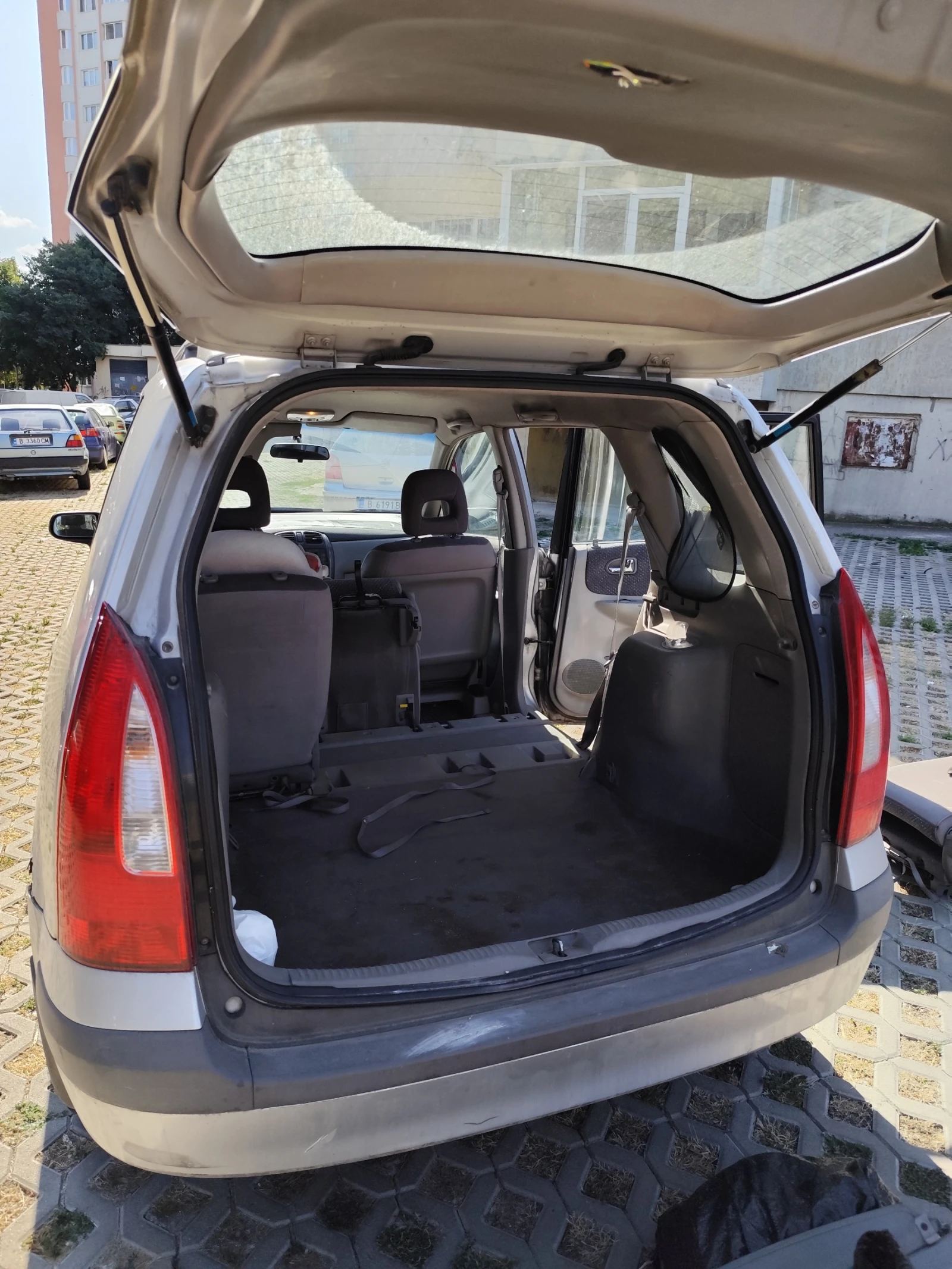 Mazda Premacy 2.0 - изображение 8