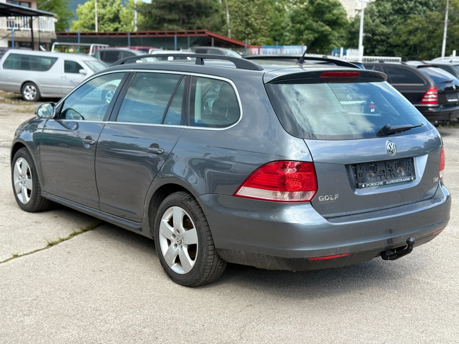 VW Golf 1.9TDI-105kc-Автомат, снимка 8 - Автомобили и джипове - 53815558