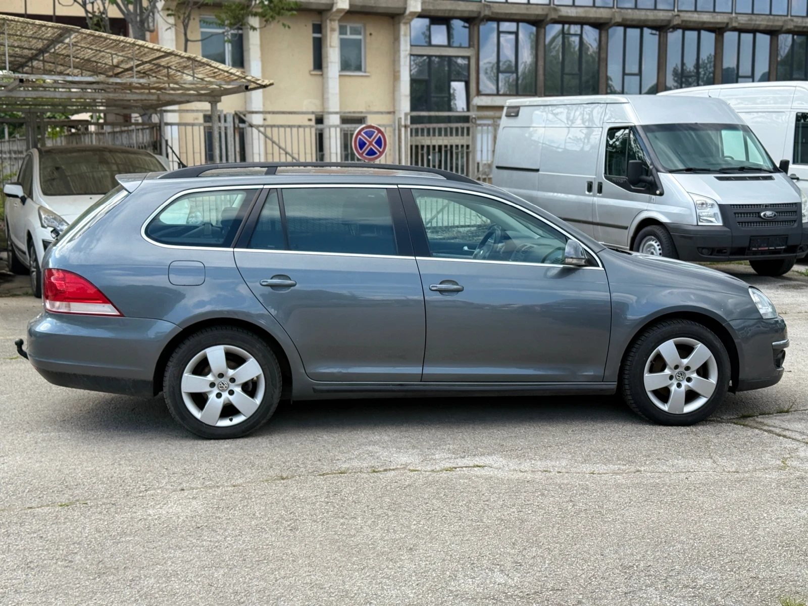 VW Golf 1.9TDI-105kc-Автомат, снимка 5 - Автомобили и джипове - 53815558