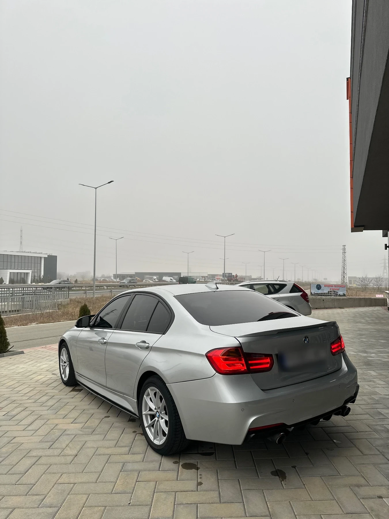 BMW 320 BMW F30 320d | M-Look | Head-Up | Напълно обслужен - изображение 4