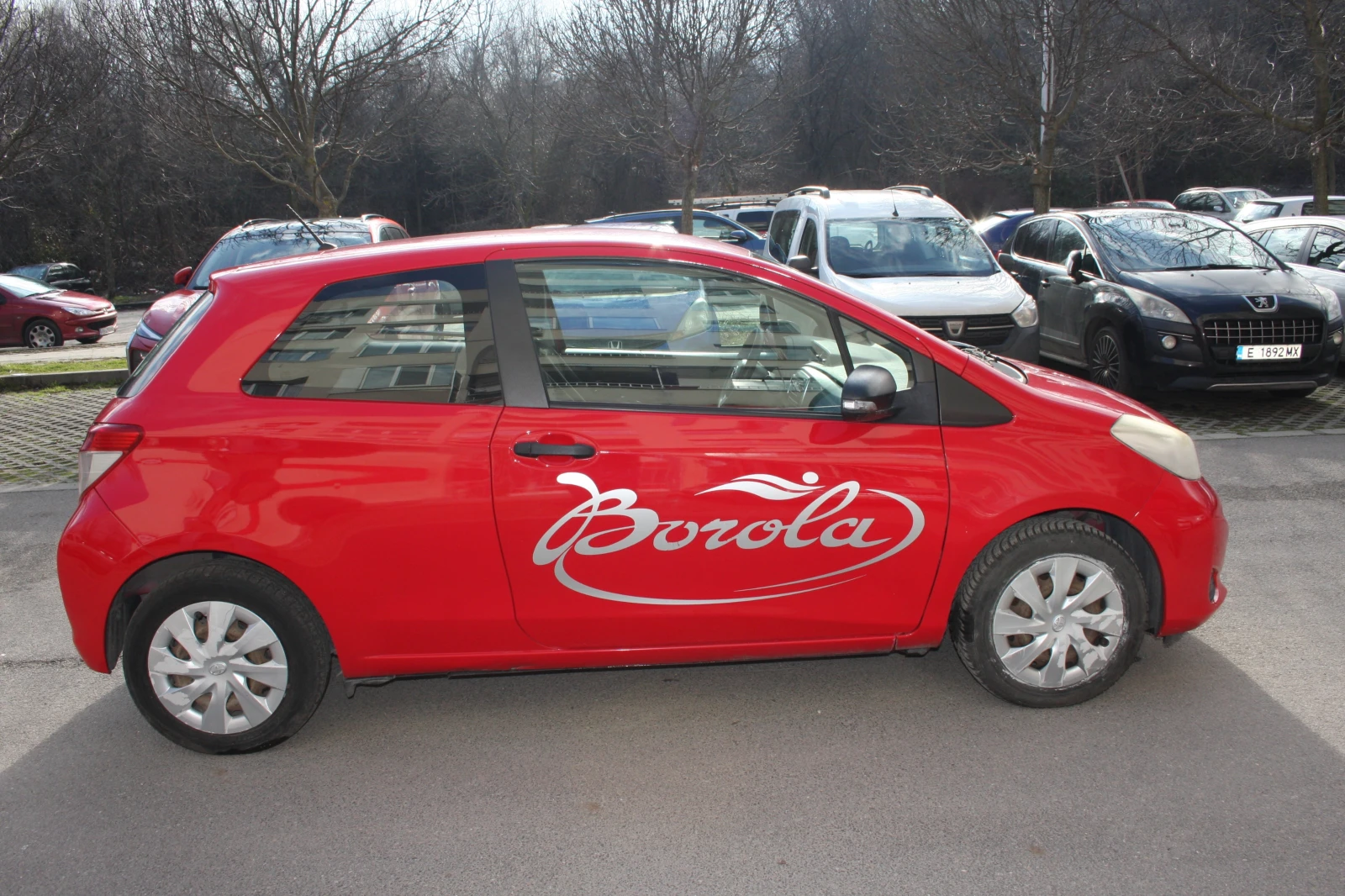 Toyota Yaris Товарен, снимка 4 - Автомобили и джипове - 53829245