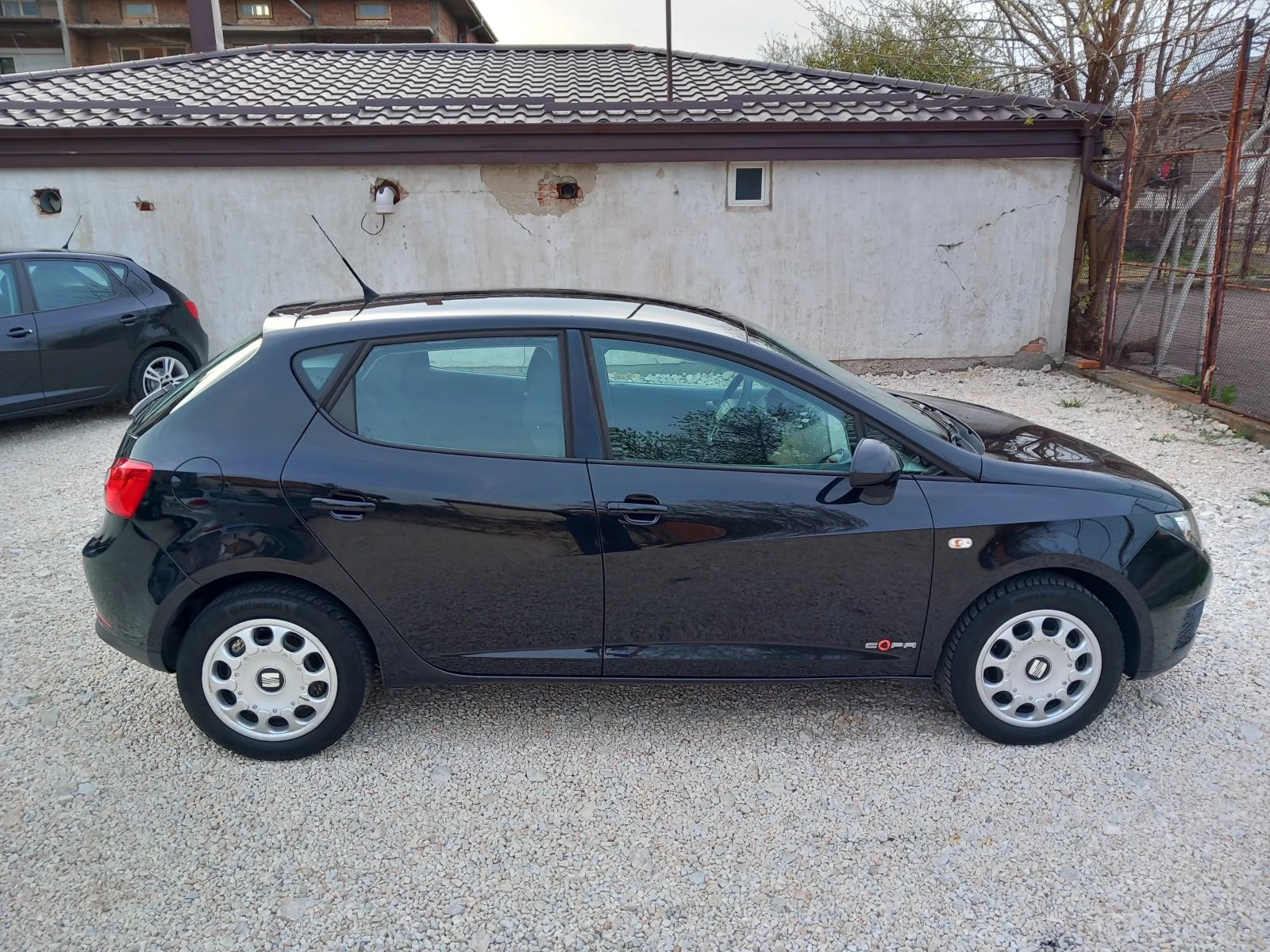 Seat Ibiza 1.4i клима 86кс, снимка 6 - Автомобили и джипове - 54183394