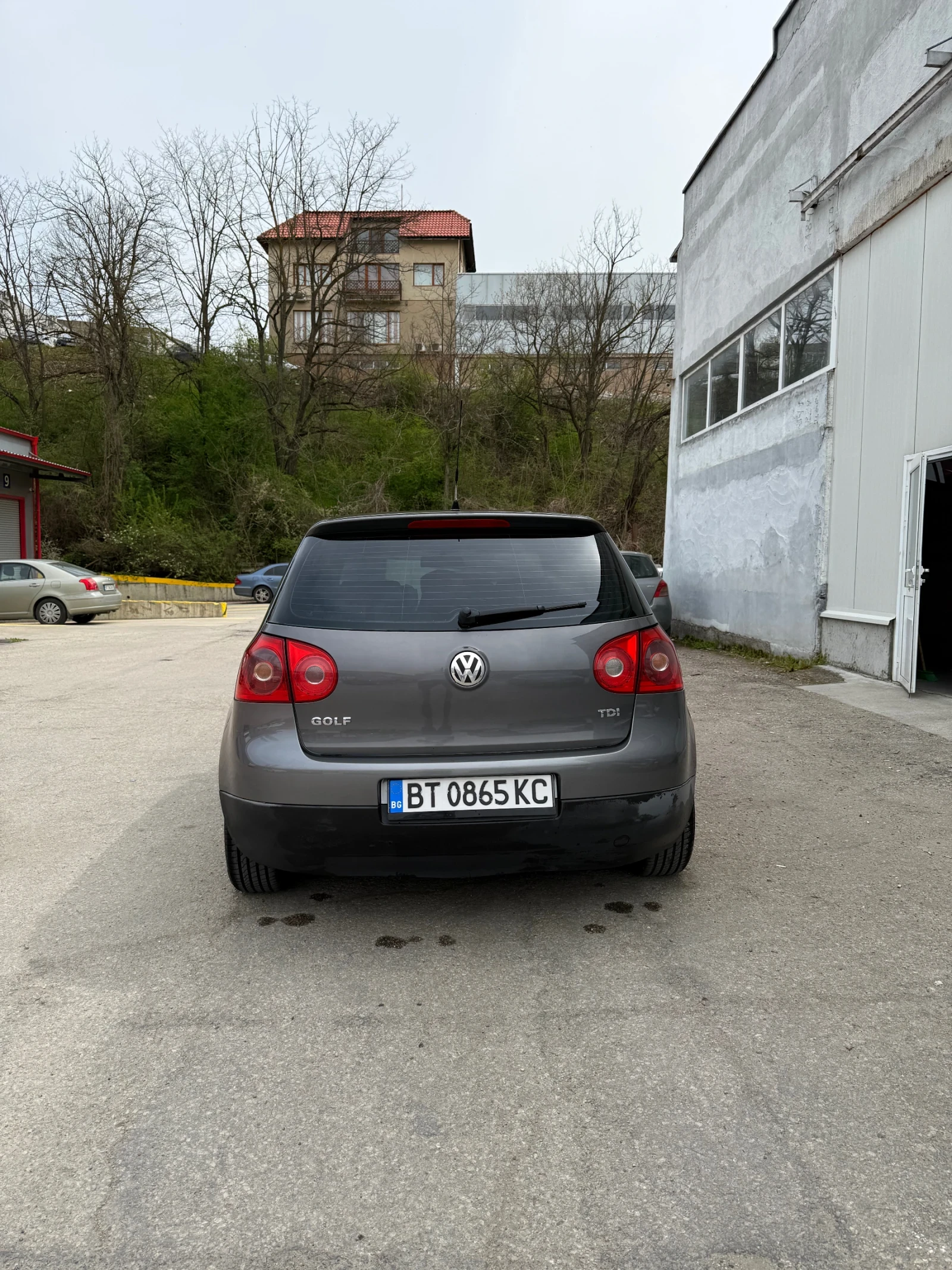 VW Golf, снимка 5 - Автомобили и джипове - 54222272