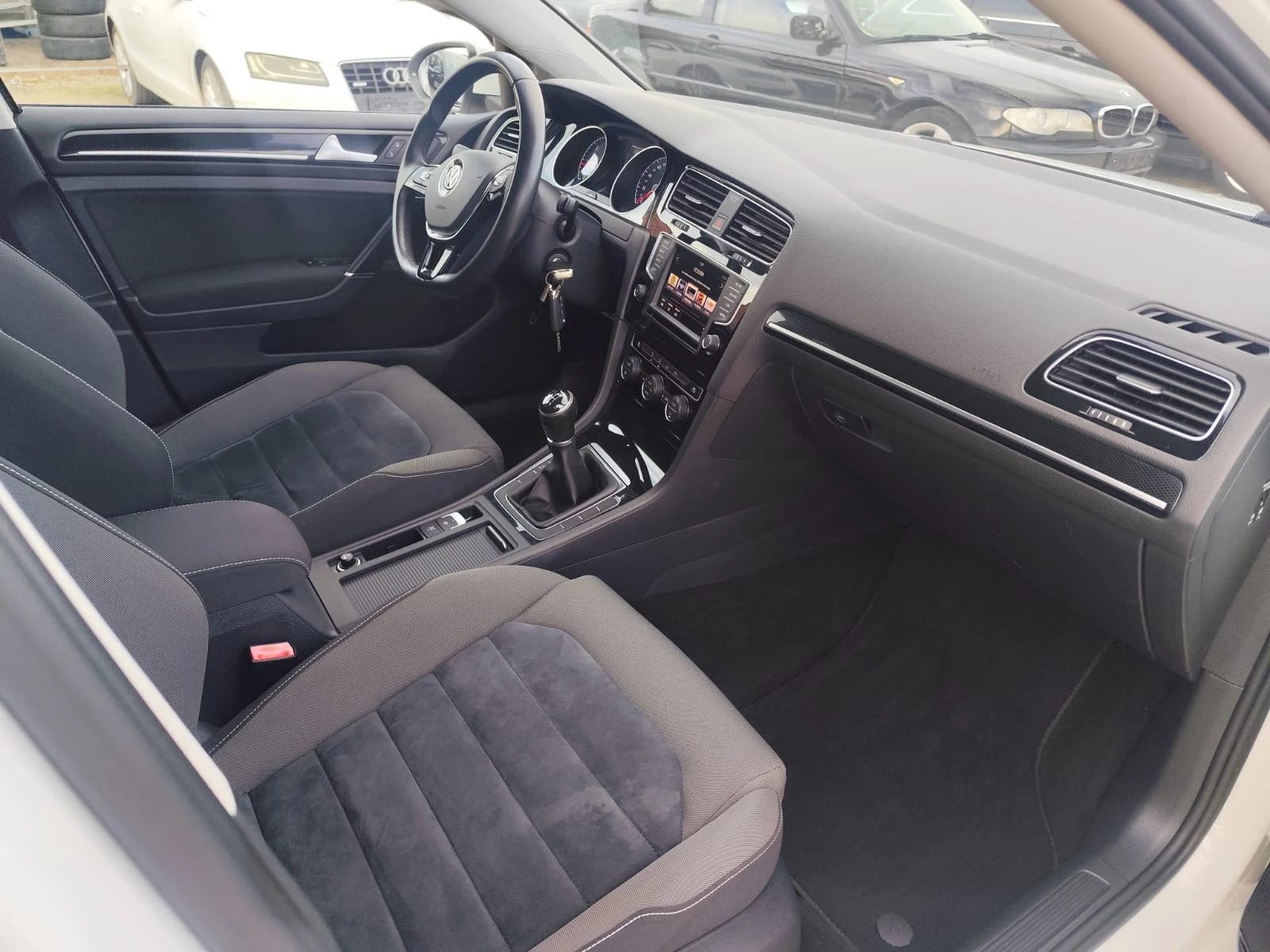 VW Golf 2.0������ HIGHLINE Facelift | Mobile.bg � ����������� 12