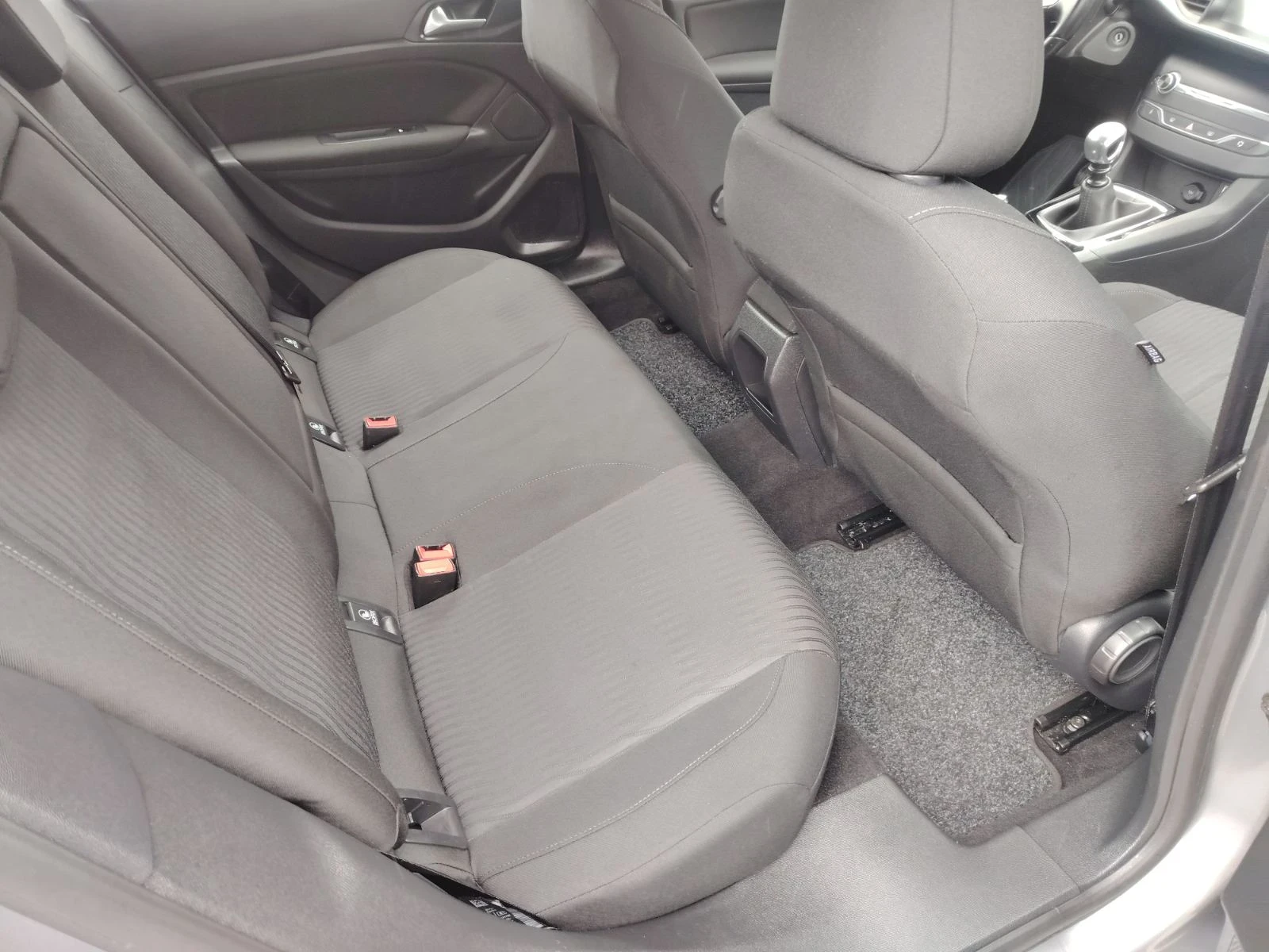 Peugeot 308 1.6 B-Hdi , снимка 10 - Автомобили и джипове - 54646048