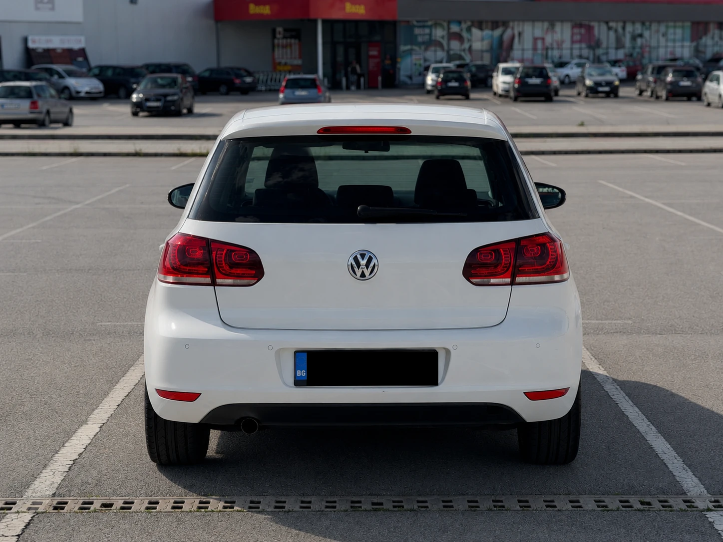 VW Golf 1.6 TDI Highline, снимка 5 - Автомобили и джипове - 54813437