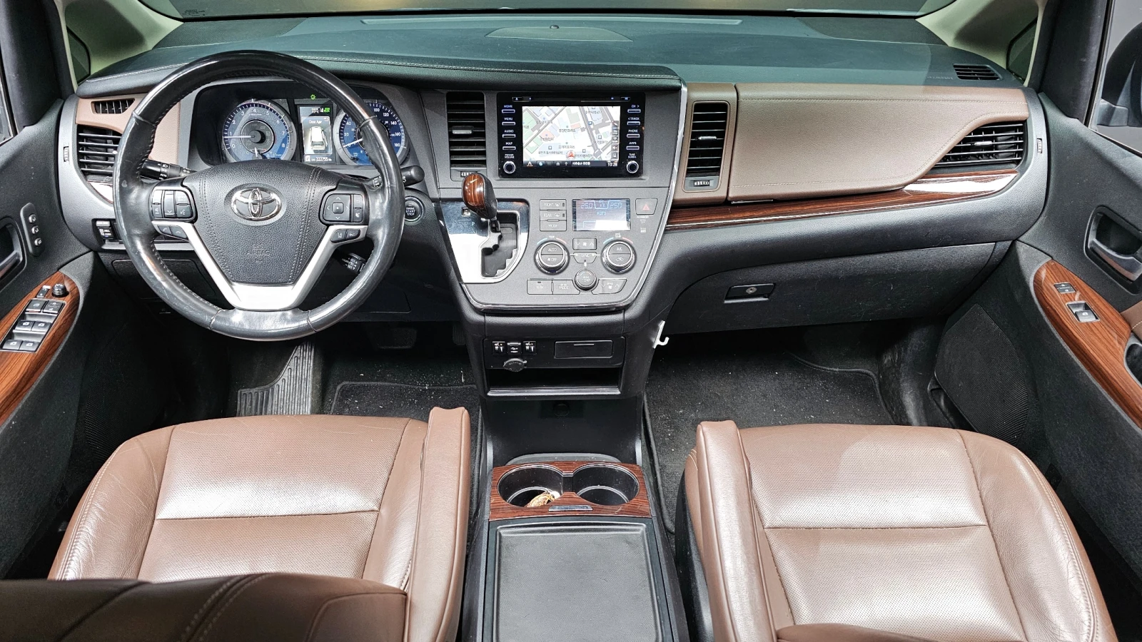 Toyota Sienna 3.5 AWD/KEYLESS/LANE ASSIST/NAVI/KAMEPA, снимка 6 - Автомобили и джипове - 54964751