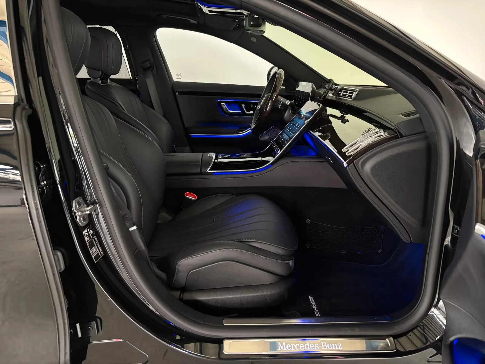 Mercedes-Benz S 580 MAYBACH/CHAUFFEUR/LONG/3D-BURM/PANO/21/360/643z, снимка 10 - Автомобили и джипове - 55432936