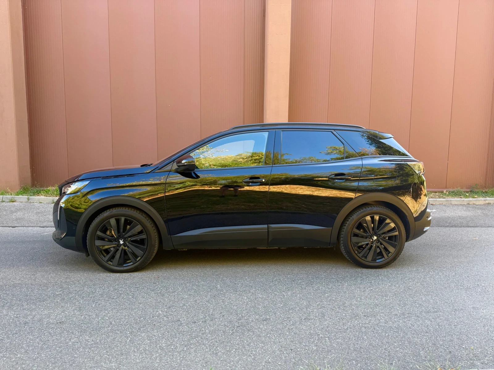 Peugeot 3008 FACELIFT PLUG-IN 300к.с. 4x4/360 /FOCAL/ГАРАНЦИЯ, снимка 2 - Автомобили и джипове - 55730196