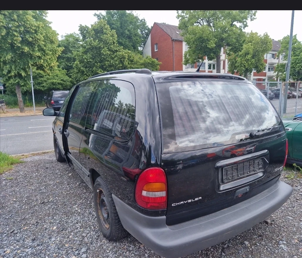 Chrysler Voyager, снимка 5 - Автомобили и джипове - 55911335
