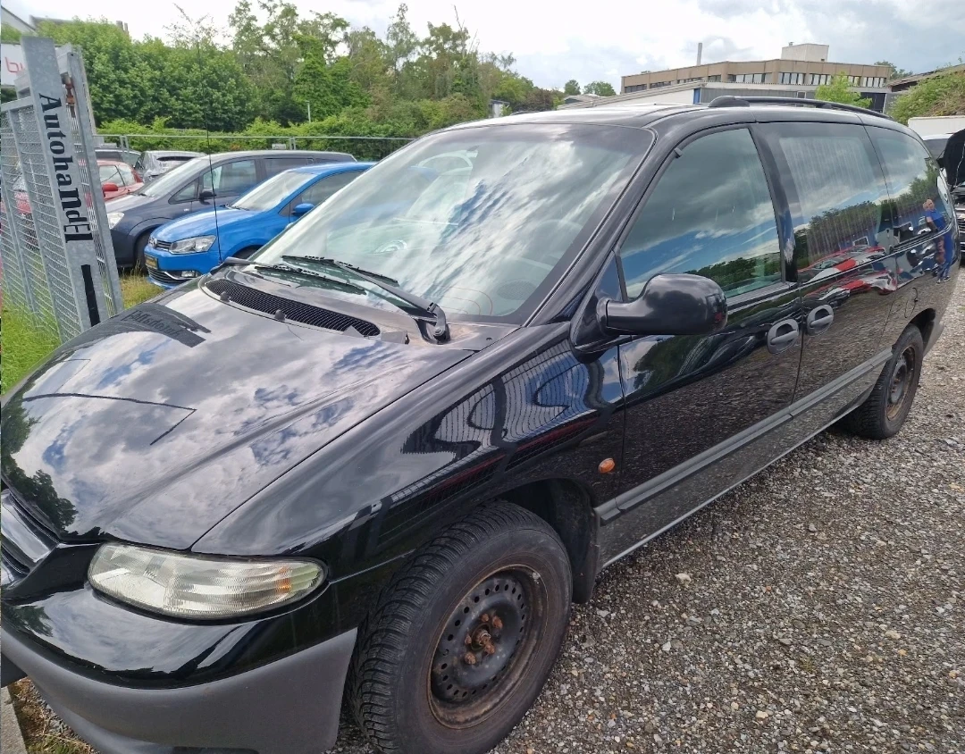 Chrysler Voyager, снимка 3 - Автомобили и джипове - 55911335