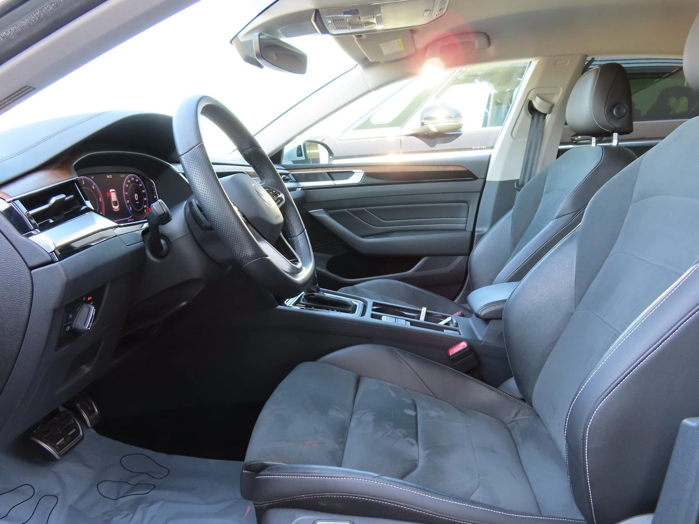 VW Arteon, снимка 5 - Автомобили и джипове - 56421271