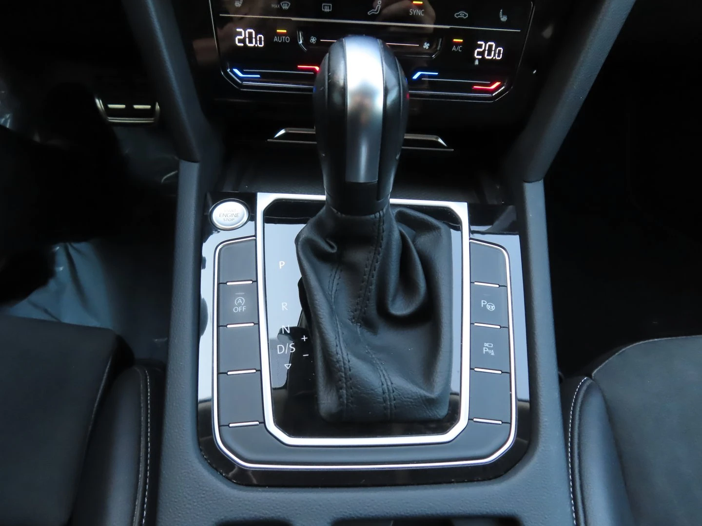VW Arteon, снимка 12 - Автомобили и джипове - 56421271