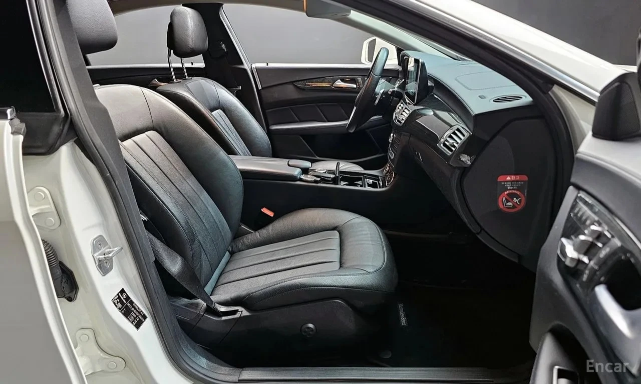 Mercedes-Benz CLS d 4MATIC| 360| ПАМЕТ| ПАНО| ПОДГРЕВИ| , снимка 11 - Автомобили и джипове - 56115097