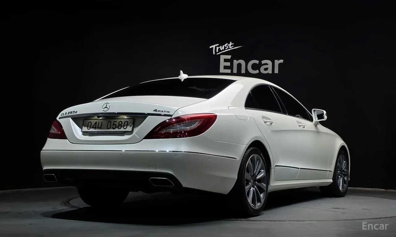 Mercedes-Benz CLS d 4MATIC| 360| ПАМЕТ| ПАНО| ПОДГРЕВИ| , снимка 2 - Автомобили и джипове - 56115097