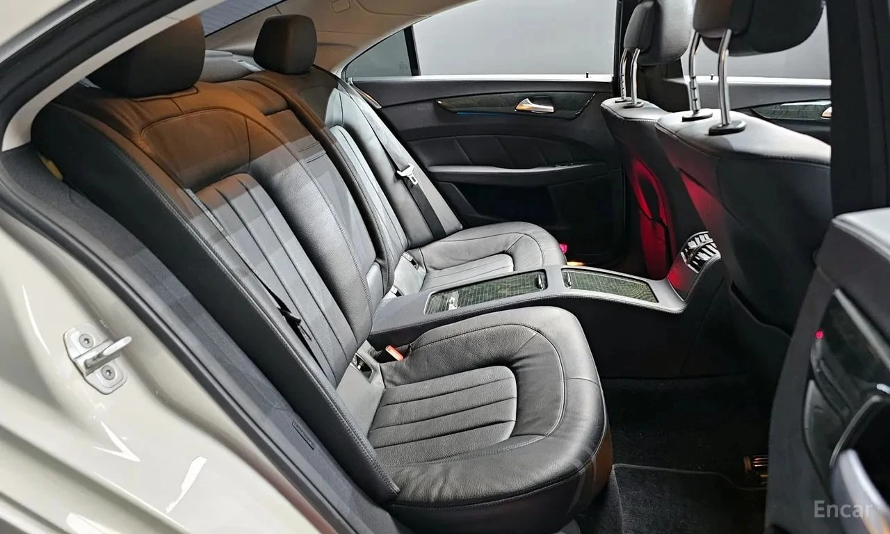 Mercedes-Benz CLS d 4MATIC| 360| ПАМЕТ| ПАНО| ПОДГРЕВИ| , снимка 12 - Автомобили и джипове - 56115097