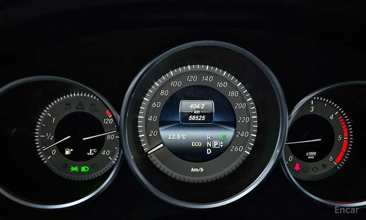 Mercedes-Benz CLS d 4MATIC| 360| ПАМЕТ| ПАНО| ПОДГРЕВИ| , снимка 8 - Автомобили и джипове - 56115097