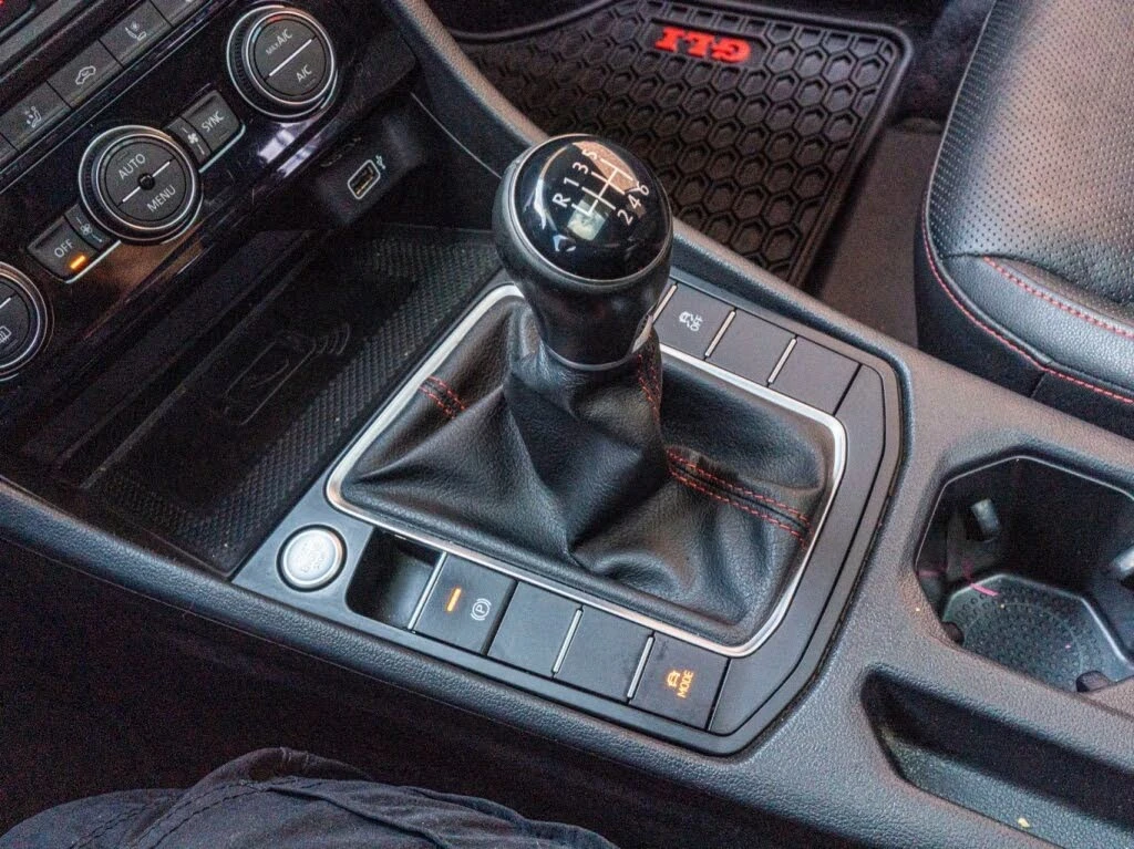VW Jetta GLI* ��������* ������� �� �����* ������ ����*  | Mobile.bg � ����������� 15