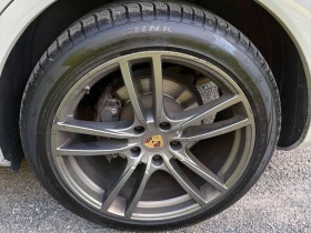 Porsche Cayenne AWD  CARFAX, снимка 13