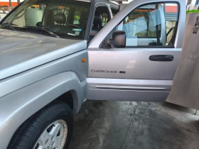 Jeep Cherokee, снимка 15