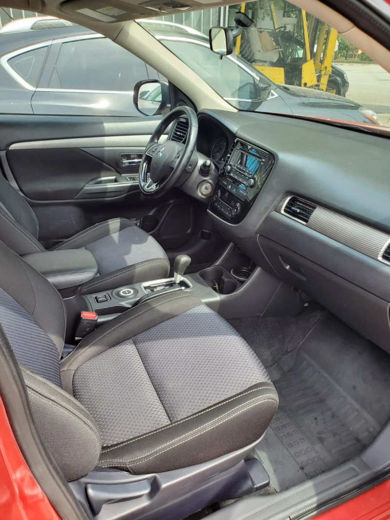 Mitsubishi Outlander 2.4L 4x4, снимка 15 - Автомобили и джипове - 40940399