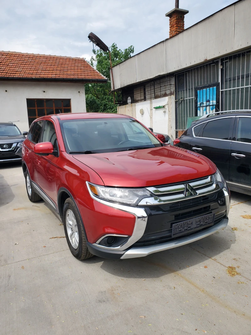 Mitsubishi Outlander 2.4L 4x4, снимка 3 - Автомобили и джипове - 40940399