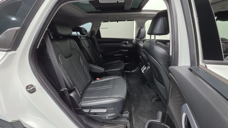 Kia Sorento 2.2CRDI/4x4/Пълна сервизна !!!, снимка 9 - Автомобили и джипове - 53373325