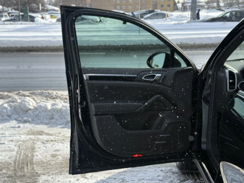 Porsche Cayenne AWD * ПОДГРЕВ * CAMERA * LED * NAVI * LINE ASSIST, снимка 7 - Автомобили и джипове - 53397454