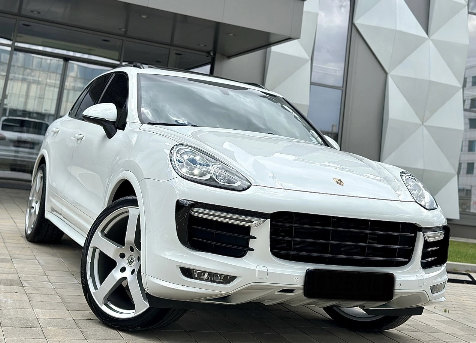 Porsche Cayenne GTS - изображение 3