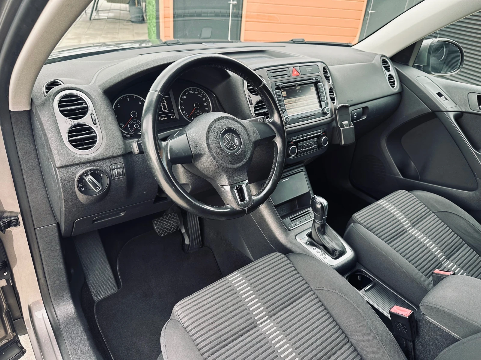 VW Tiguan TDI/4x4/Navi/Камера - изображение 9